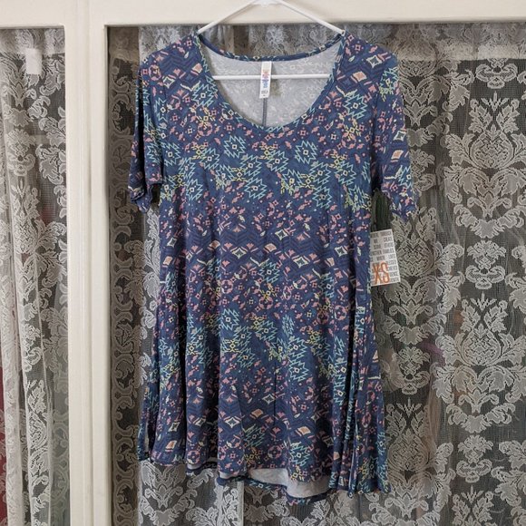 NWT Swing T-shirt | LuLaRoe Perfect T - Picture 1 of 11